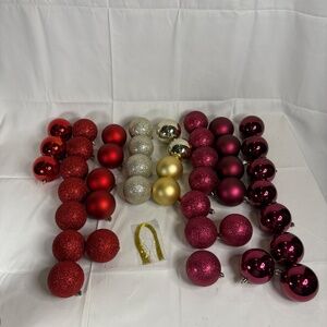 Christmas Ball Ornaments Plastic 2.5 Inch Reds /Gold Shiny Glitter Lot 43 String